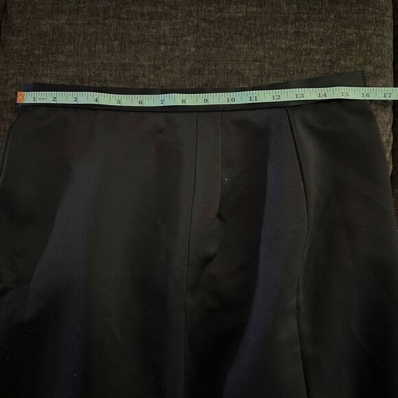 Patra Vintage Lined‎ Pencil Skirt in Black - Picture 12 of 13